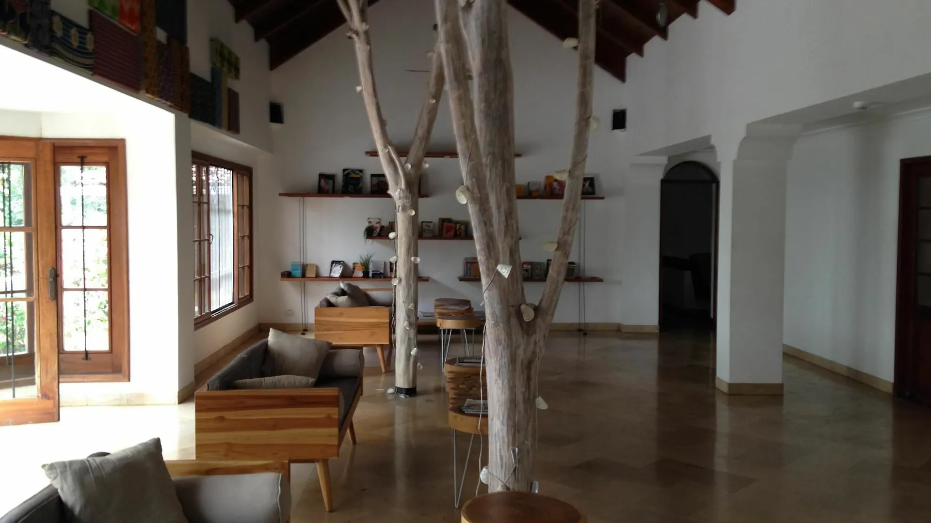 Hotel Nazu House Bed & Breakfast Guayaquil